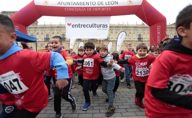 Centenares de leoneses 'corren por una causa' y recaudan fondos para la educación de niños refugiados