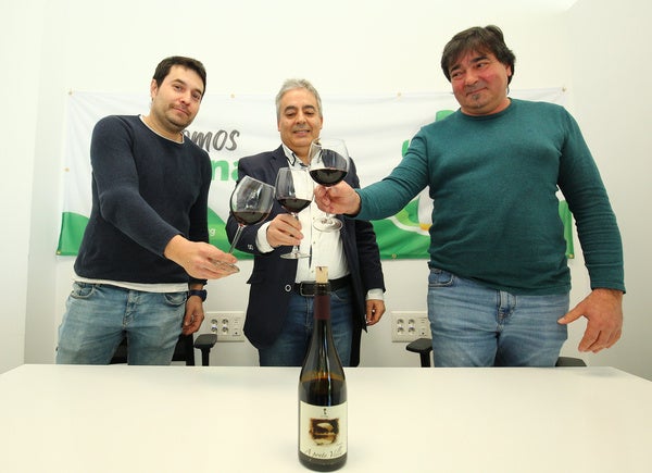 Asprona Bierzo se suma a la iniciativa 'Apadrina una viña' de la bodega 13 Viñas con su proyecto Aspronawine