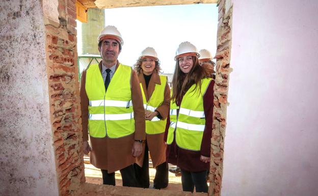 Fomento invertirá cinco millones en recuperar 38 viviendas de camineros en Astorga y Valencia de Don Juan