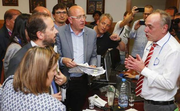 Carlos Pollán cesa a José Antonio Maté, su director de Gabinete en las Cortes