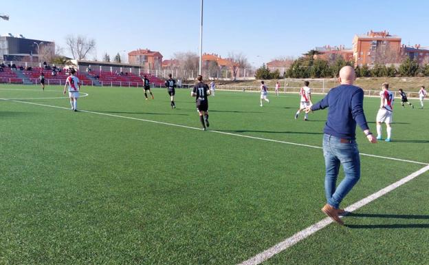 Benavides se estrena con derrota al frente de la Cultural de División de Honor