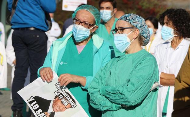 Sanidad y sindicatos firman el pacto con 76 estrategias de actuación en prevención de riesgos laborales