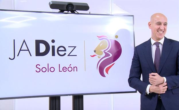 Diez 'personaliza' la campaña, se aleja del rojo y las siglas del PSOE, y tira de León para el 28M