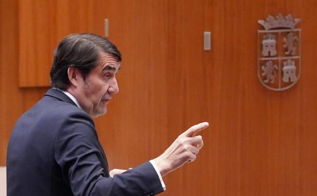 Suárez-Quiñones acusa al PSOE de «hacer ruido» con los incendios que pide retirar «el decreto basura»