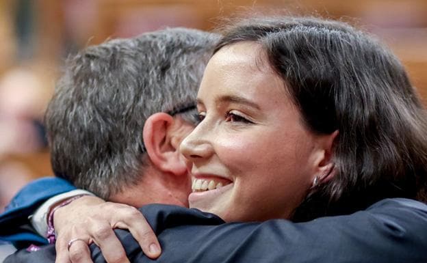 Andrea Fernández exhibe su protagonismo en el Congreso