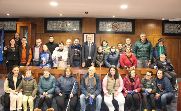 Usuarios de Asprona Bierzo piden mejoras en la accesibilidad cognitiva en los colegios electorales