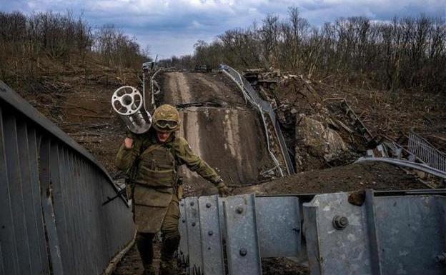 Rusia recurre a armamento más sofisticado para bombardear ciudades y objetivos civiles