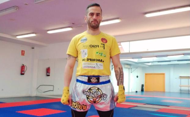 El leonés Kike Presa se prepara para el campeonato nacional de kickboxing