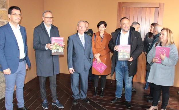 Promonumenta presenta su revista en Ponferrada