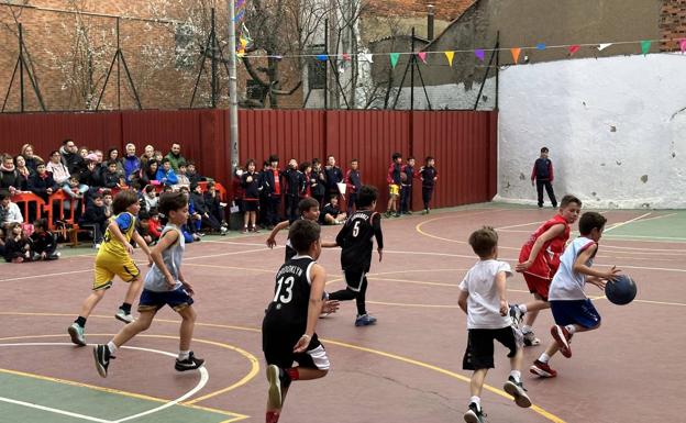 El colegio Leonés San Isidoro se lleva el torneo de minibasket