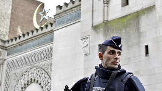 Francia cerrará las mezquitas en las que «se predique el odio»