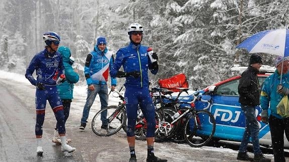 Anulada la tercera etapa de la París-Niza por la nieve