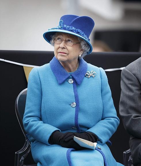 Buckingham, al rescate de Isabel II: es «neutral» y no apoya el Brexit