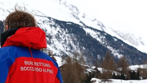 Al menos seis muertos en una avalancha en los Alpes italianos