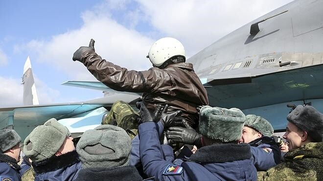 Rusia empieza a retirar sus aviones de combate de Siria