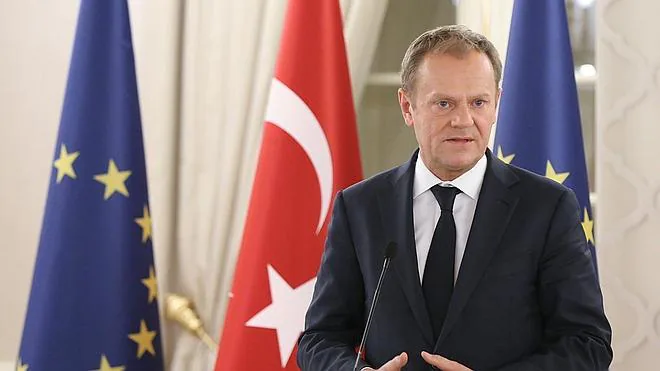 Tusk se muestra «más precavido que optimista» sobre el preacuerdo con Turquía