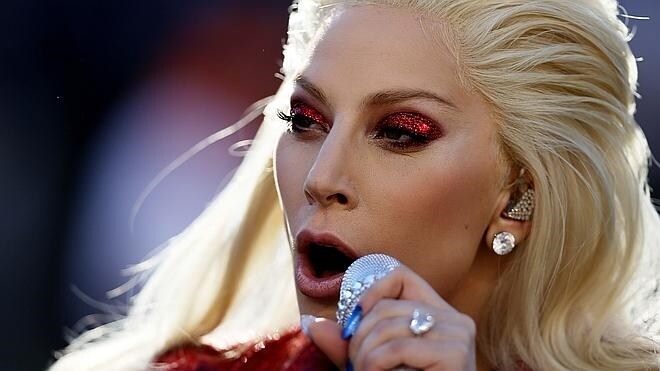 Lady Gaga cumple 30 años en la cumbre
