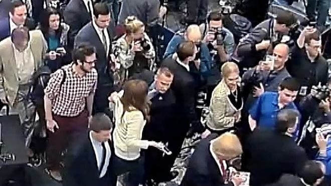 El jefe de campaña de Donald Trump, inculpado por agredir a una periodista