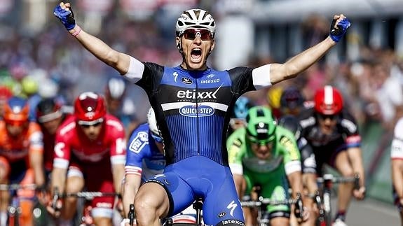 Kittel gana la segunda etapa con pulcritud