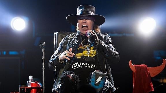 AC/DC inicia su gira europea con la voz de Axl Rose