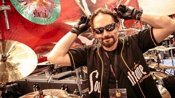Muere en pleno concierto Nick Menza, el exbatería de Megadeth