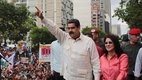 Maduro reta a Rajoy a un «debate presidencial» en Caracas