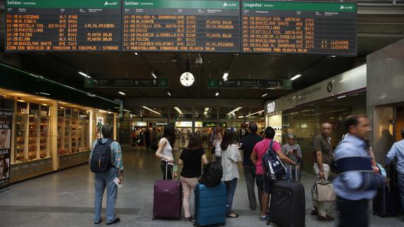 Renfe pierde 29 millones hasta abril mientras los maquinistas amplían su huelga