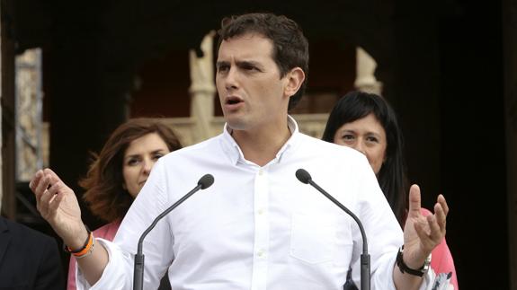 Rivera descarta que Ciudadanos se abstenga para hacer presidente a Rajoy