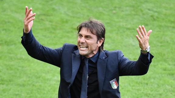 Conte: «Mostramos que Italia no es catenaccio»