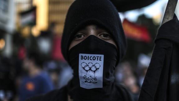 Protesta que llamaba al «boicot» olímpico en Rio acaba en enfrentamientos con la policía