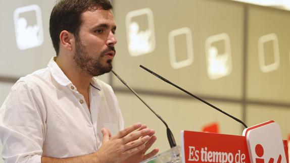 Garzón reprocha al PSOE que no intente formar un gobierno alternativo a Rajoy