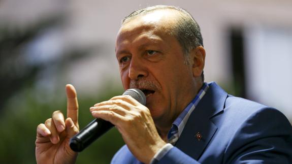 Erdogan pide a EE UU la extradición del clérigo Gülen