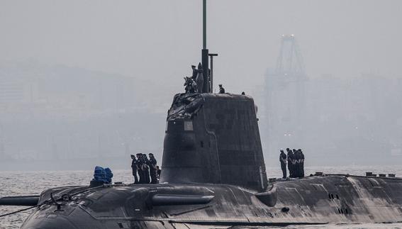 España pide «explicaciones urgentes» a Londres por el submarino nuclear de Gibraltar