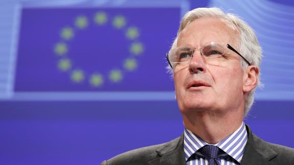 Juncker nombra a Michel Barnier para negociar la salida británica de la UE