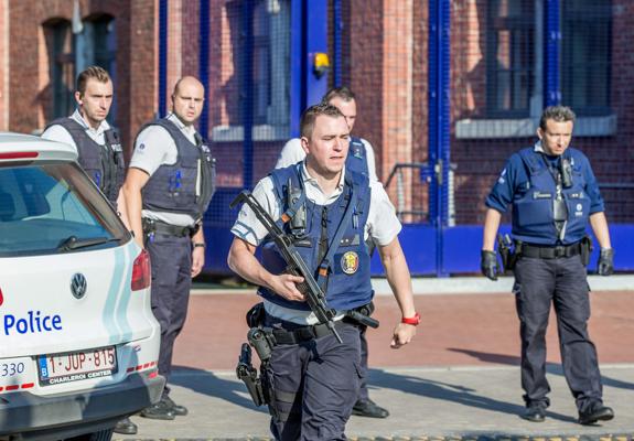 Dos policías heridas en Bélgica por un hombre con un machete al grito de «Alá es grande»