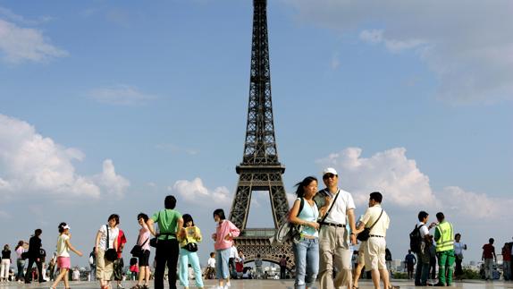 París atribuye al miedo a atentados la caída de un 10% del turismo foráneo