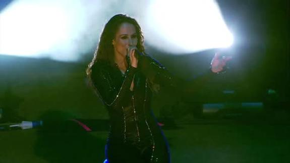 Malú deslumbra en el Festival Starlite de Marbella