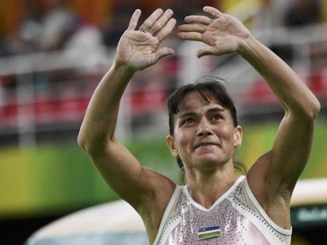 El portento de Oksana Chusovitina, la gimnasta de 41 años que se ha metido en la final de salto