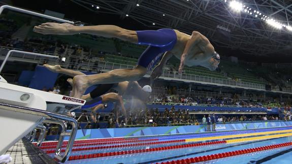 El dopaje calienta la piscina