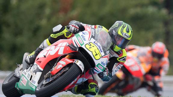 Brno premia la osadía de Crutchlow