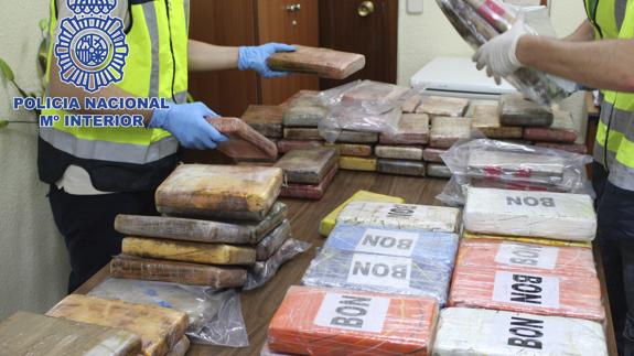 Desarticulada una banda de narcotraficantes que almacenaba 463 kilos de droga