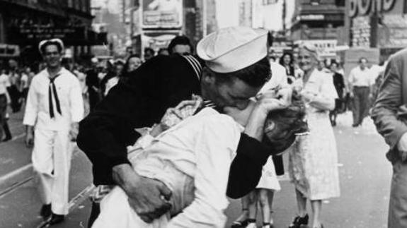 Muere la protagonista del beso en Time Square al final de la II Guerra Mundial