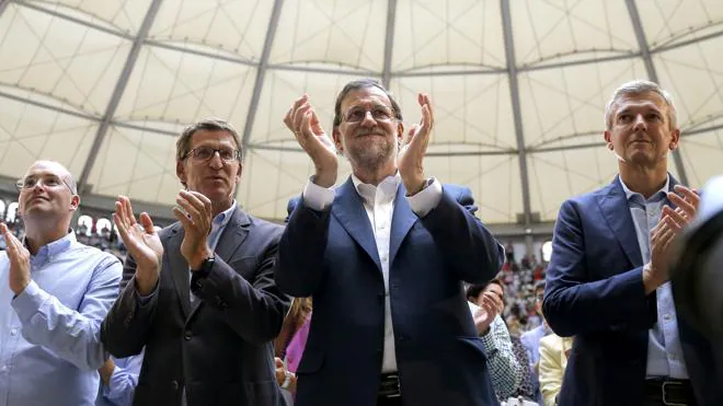 Rajoy acusa a Sánchez de hacer perder a España mucho más que el tiempo