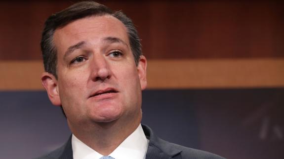 El senador Ted Cruz recula y ofrece su respaldo a Trump