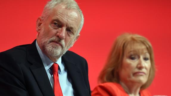 El 'Brexit' queda en manos de los conservadores por la división de los laboristas