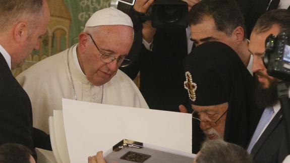 El Papa anima a los ortodoxos a la unidad ante un mundo sediento de paz