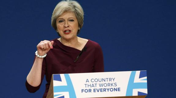 May anticipa «duras» negociaciones para salir de la Unión Europea