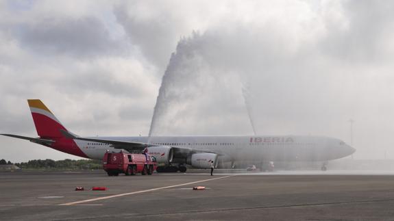 Iberia crea una clase intermedia en rutas a América para mejorar los ingresos