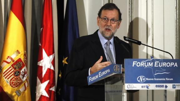 Rajoy ofrece diálogo al PSOE tras su abstención «razonable»