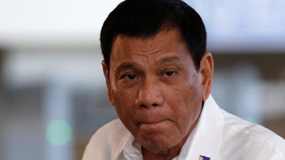 Duterte tacha de «matón» a EE UU